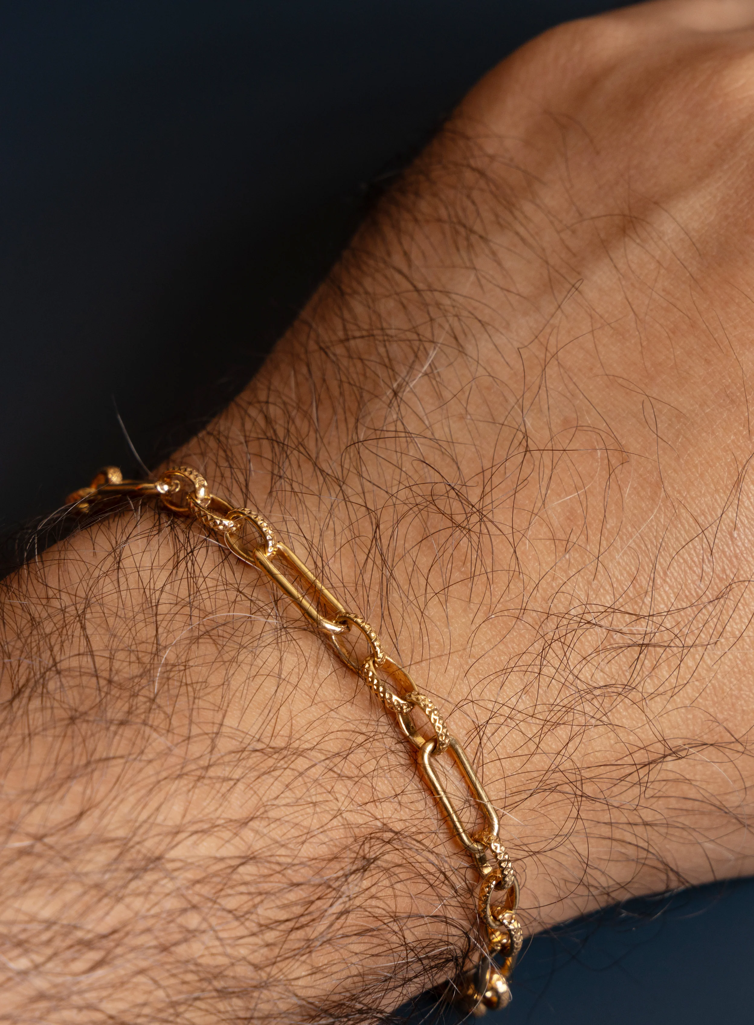 14k Gold Filled Oval Cable Smooth and Textured Chain Bracelet for Men - Image 4