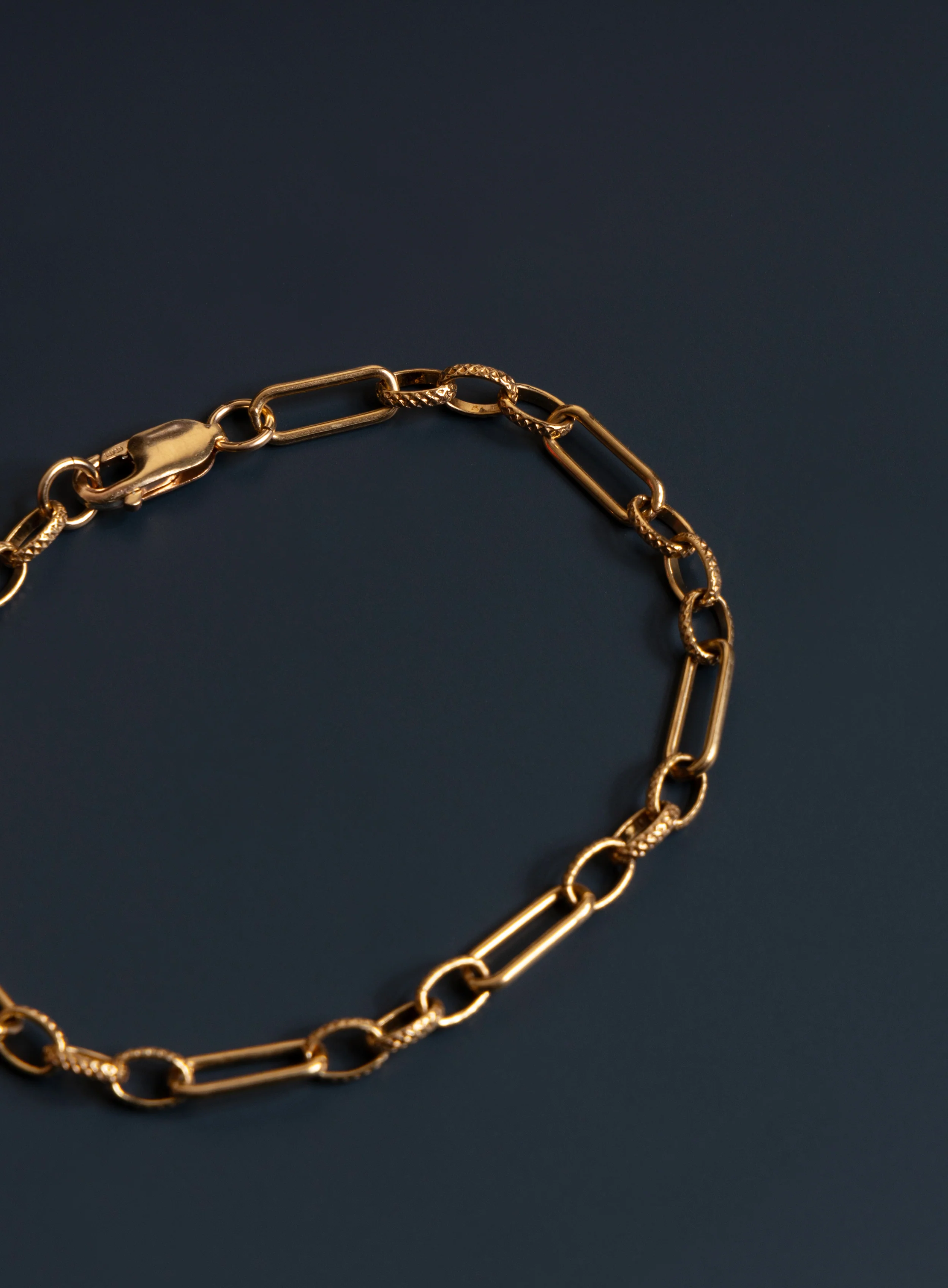 14k Gold Filled Oval Cable Smooth and Textured Chain Bracelet for Men - Image 6