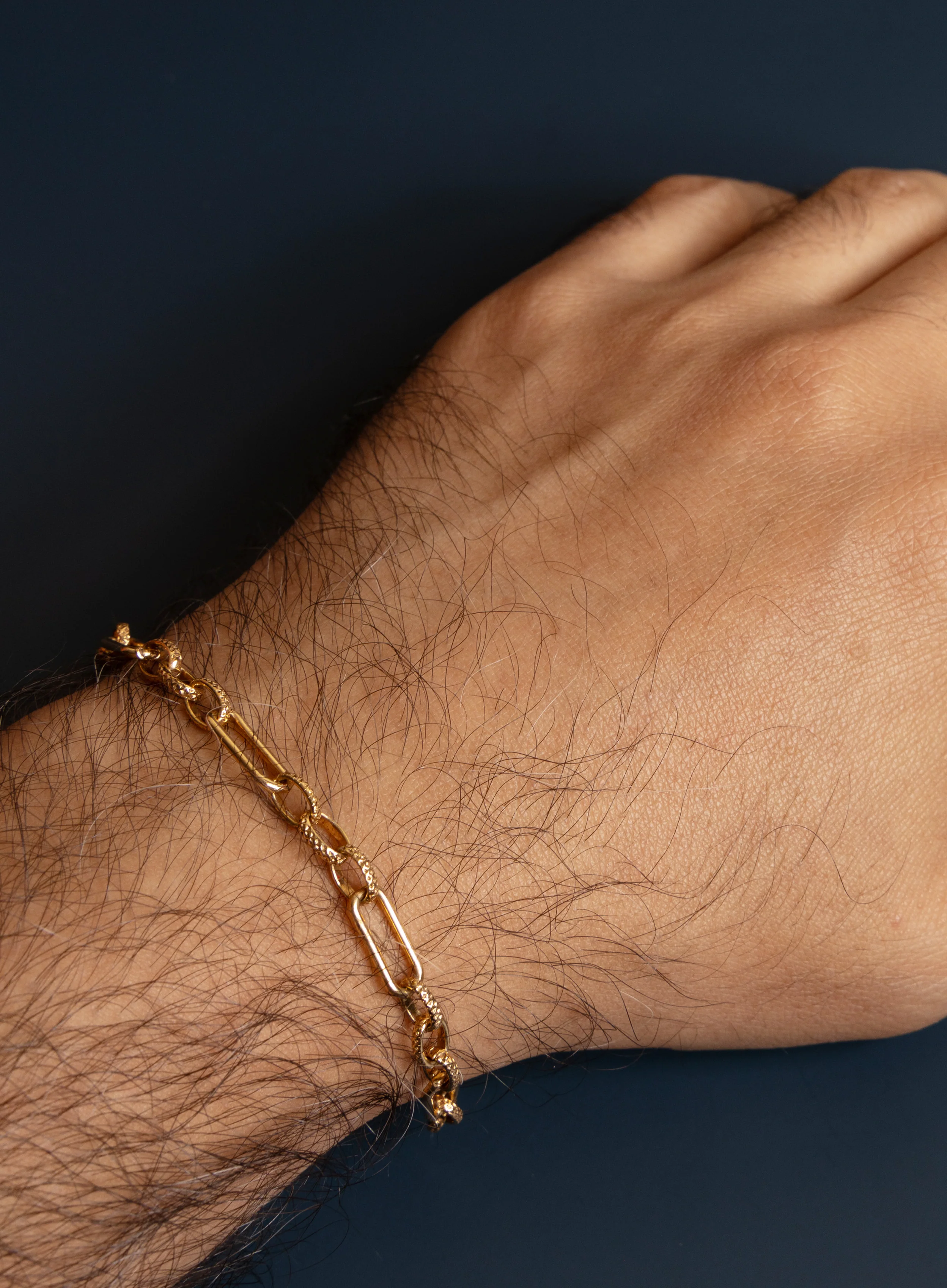 14k Gold Filled Oval Cable Smooth and Textured Chain Bracelet for Men - Image 7
