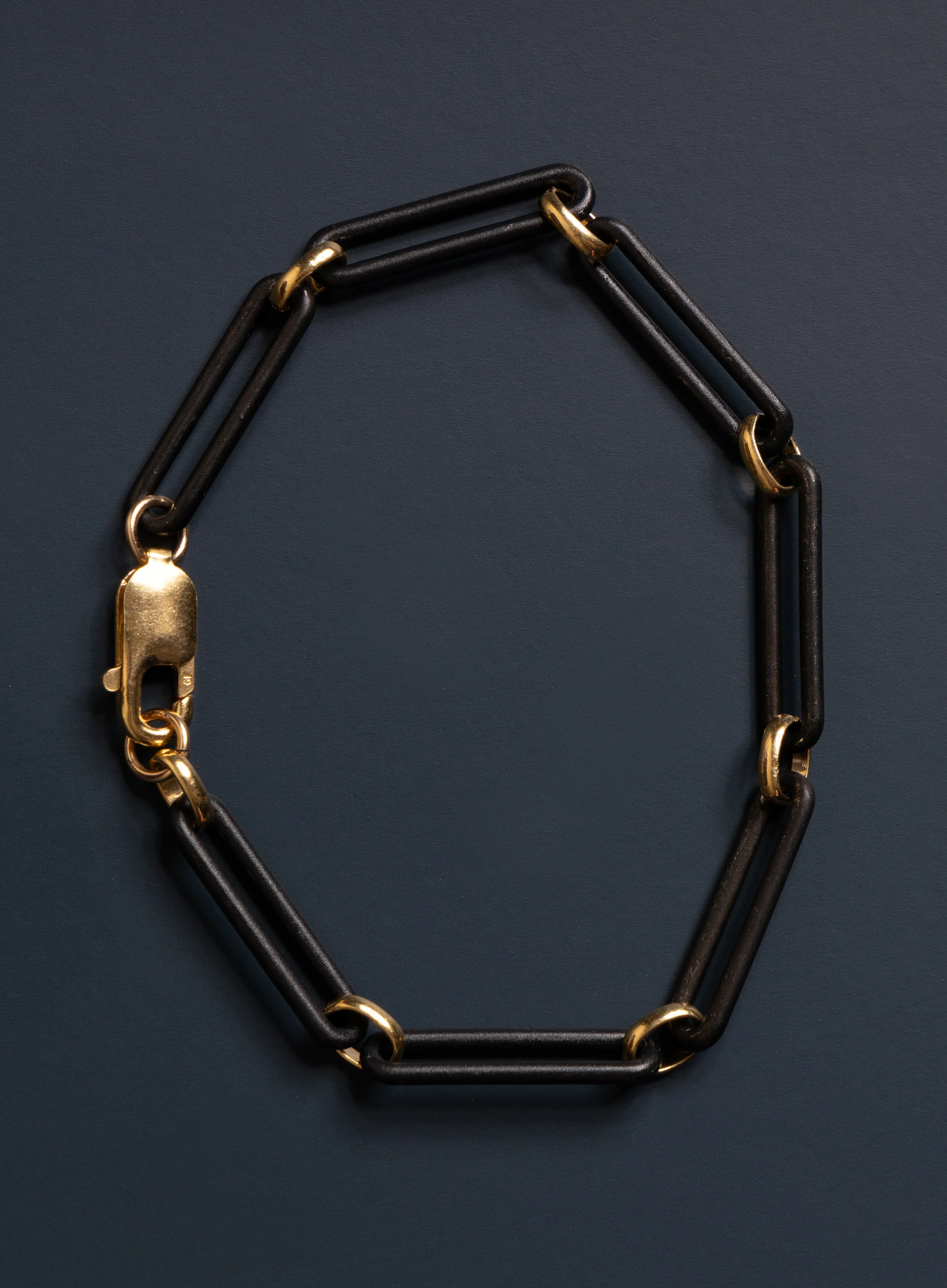 6mm Titanium and 14k Gold Filled Elongated Cable Black and Gold Men's Bracelet - Image 11