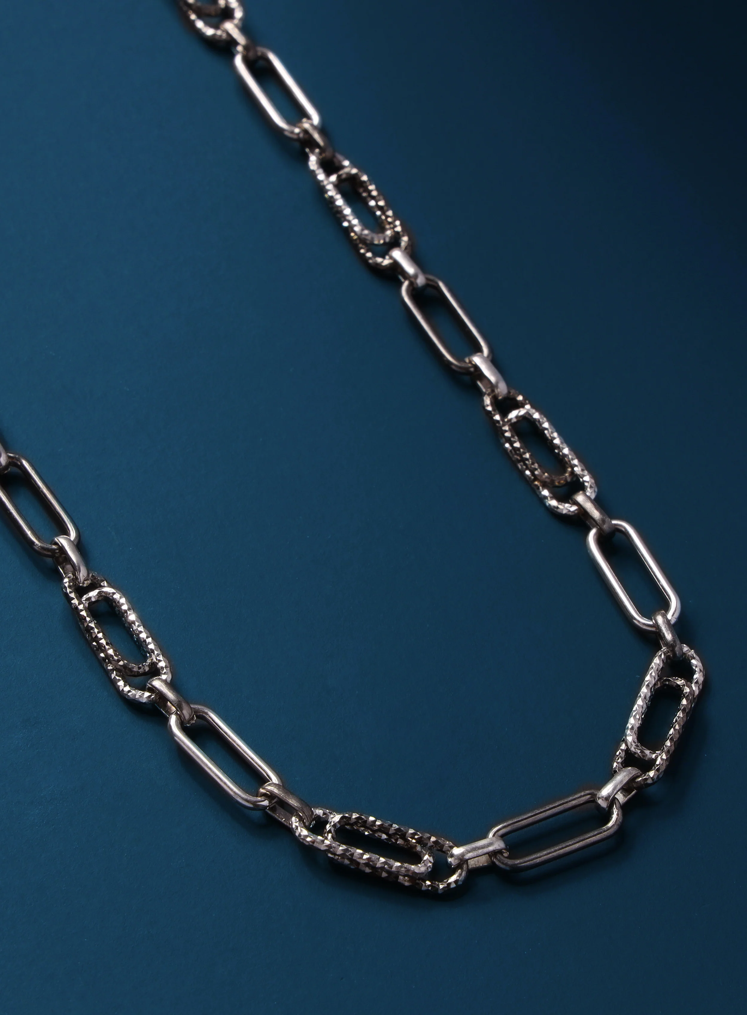 925 Oxidized and lasered Double Clip Chain Necklace - Image 4