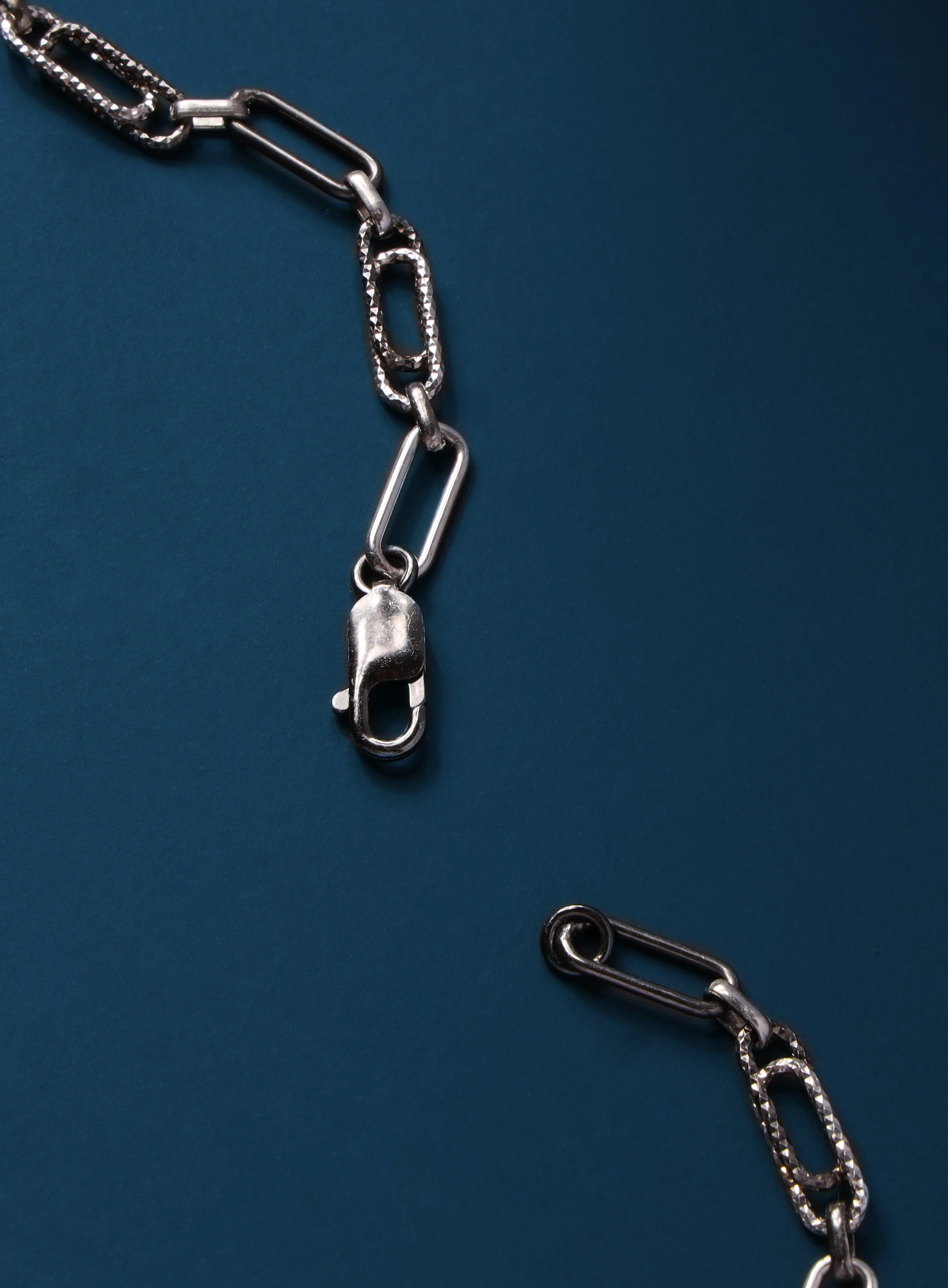 925 Oxidized and lasered Double Clip Chain Necklace - Image 7