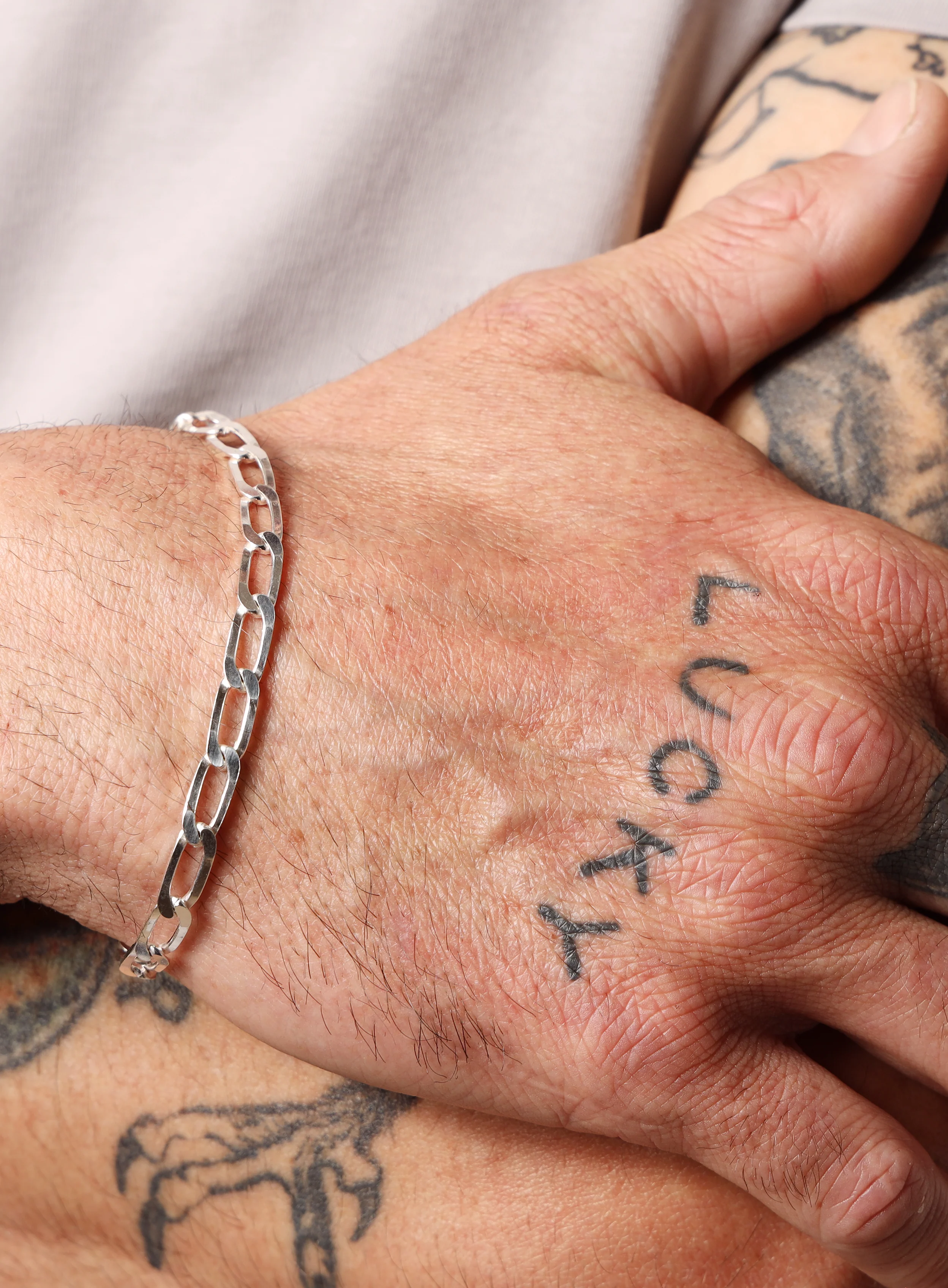 925 Sterling Silver 6mm Elongated Curb Link Men's Chain Bracelet - Image 4