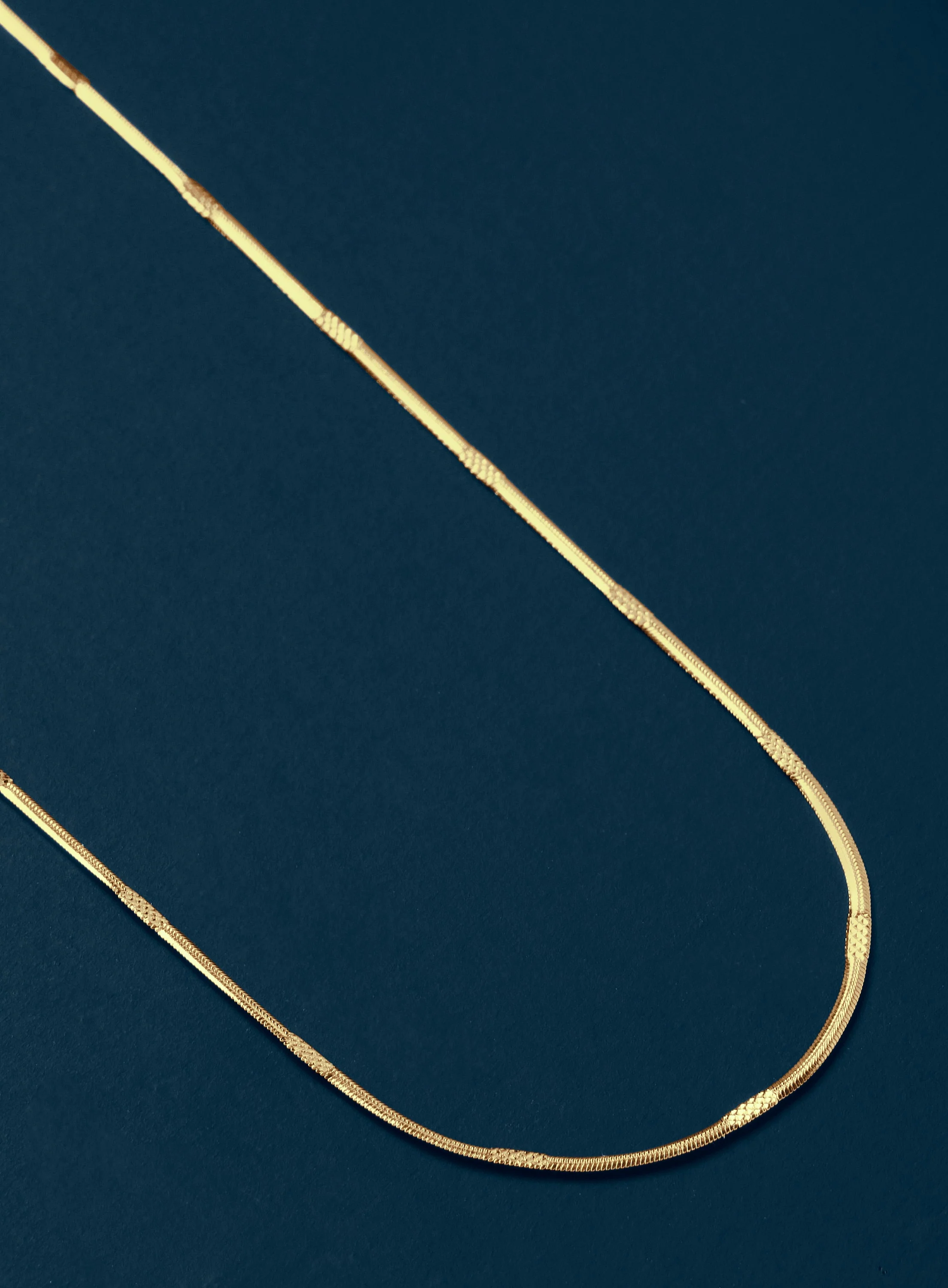 Gold Herringbone Style Chain with Repeating Pattern - Image 4