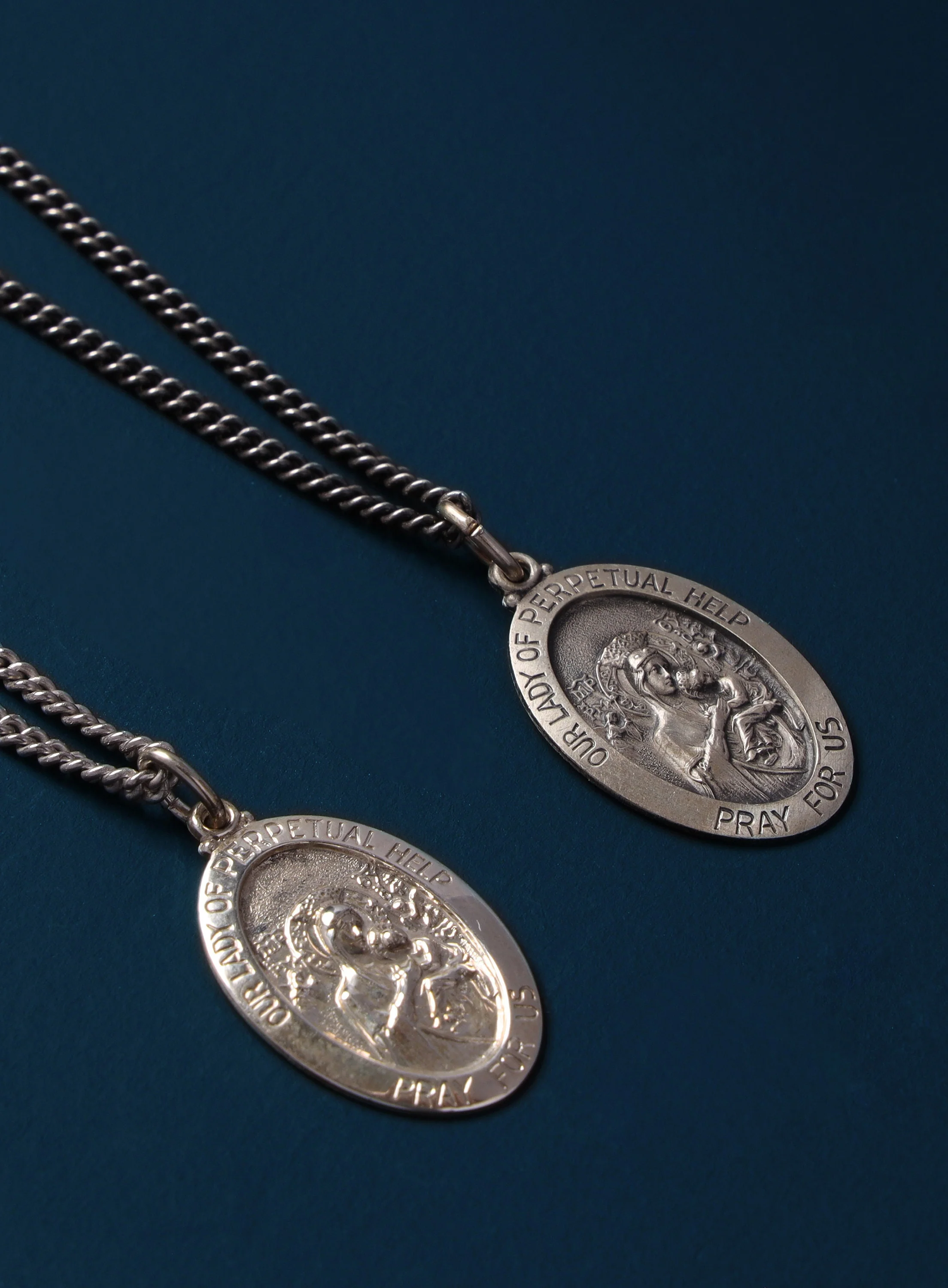 Lady or Perpetual Help Sterling Silver Oval Medal Necklace for Men - Image 4