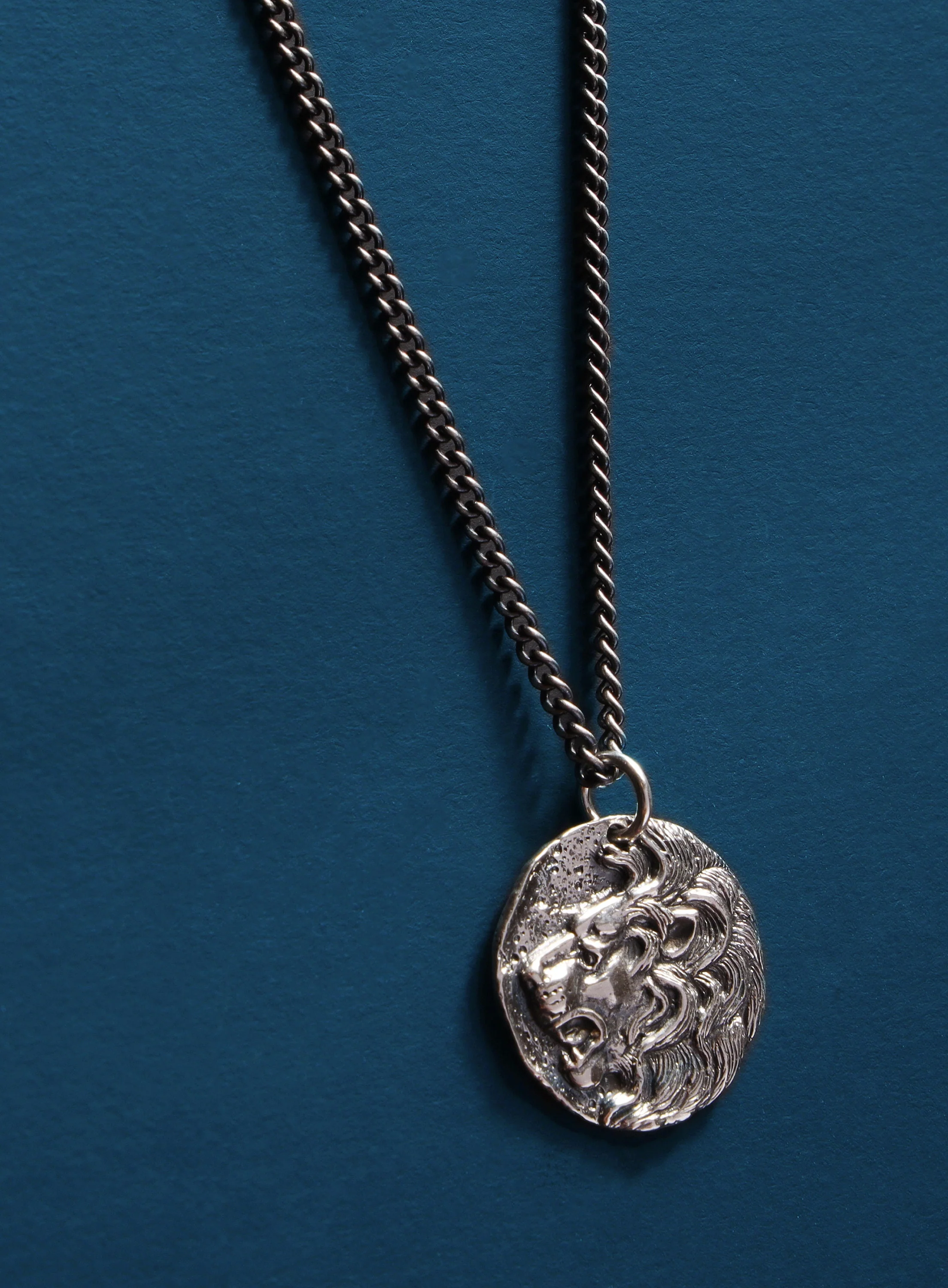 925 Oxidized Sterling Silver Lion Head Necklace - Image 4