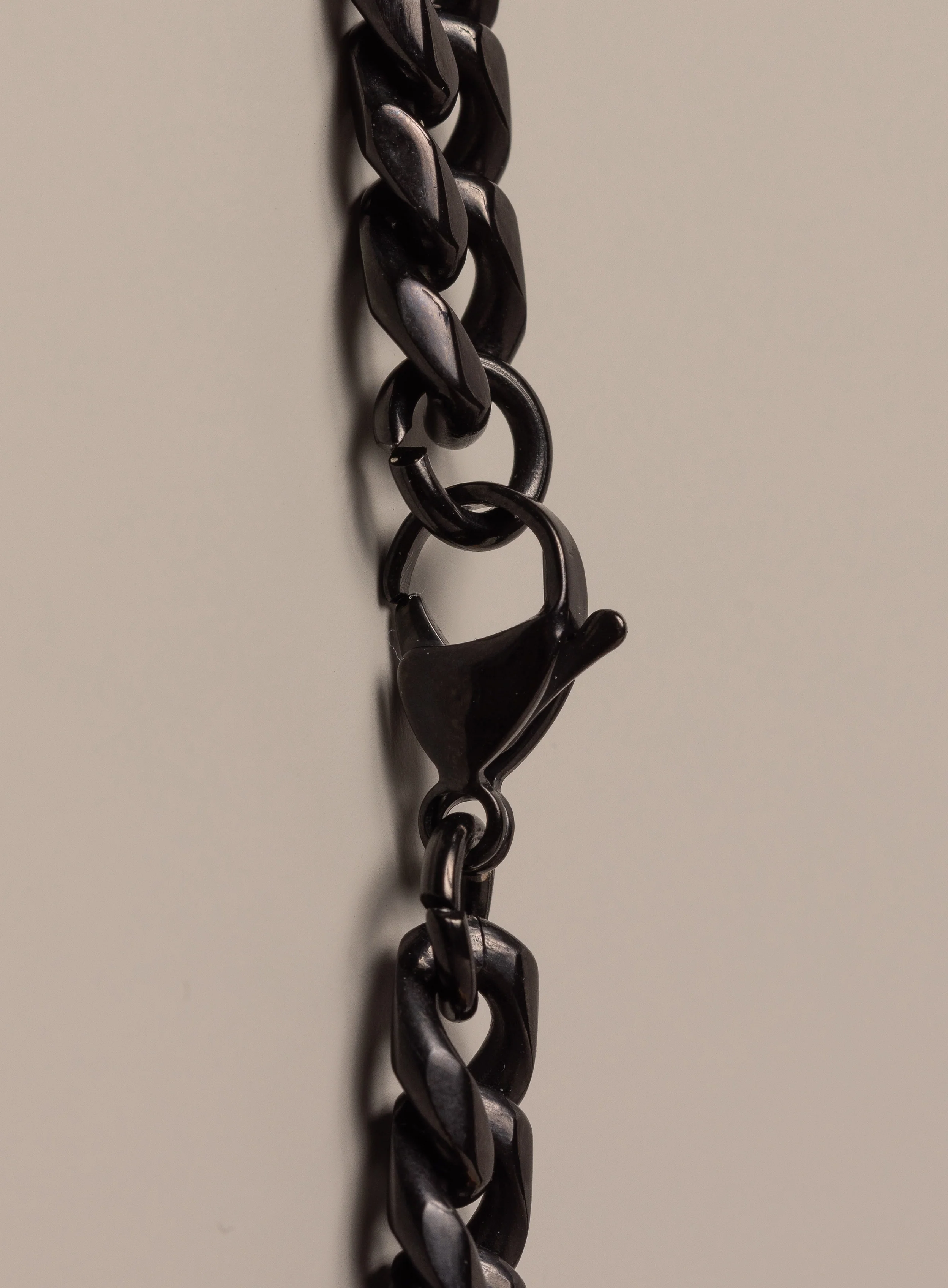 9mm Black Miami Cuban chain in black coated 316L Stainless Steel - Image 6