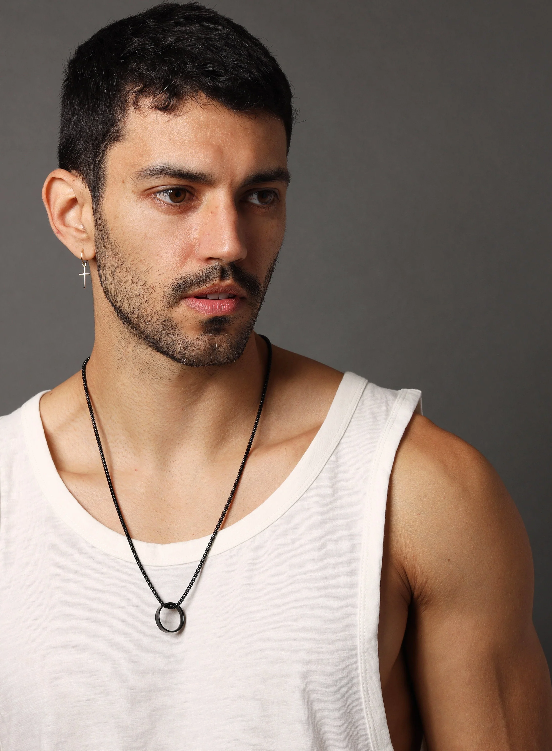 Black Ring pendant on 3mm Venetian Round box chain
