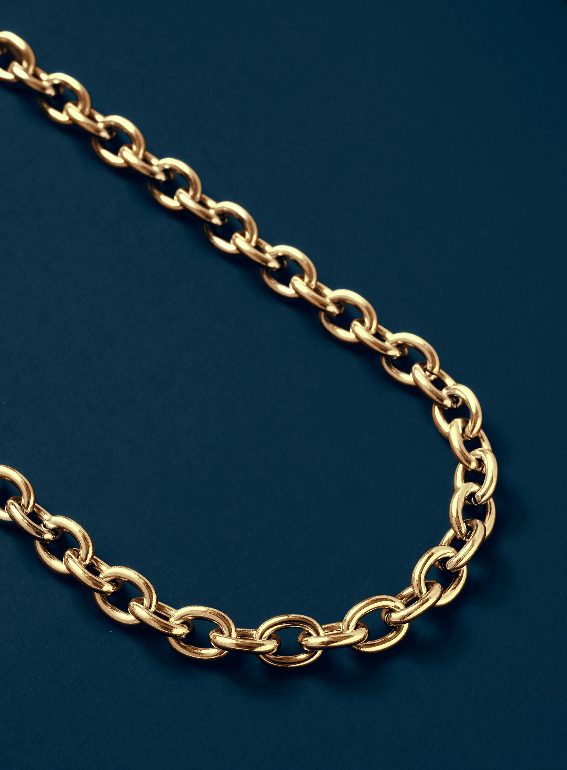 Stainless Steel Gold Plated 7mm Thick Oval Cable Chain Necklace - Image 4