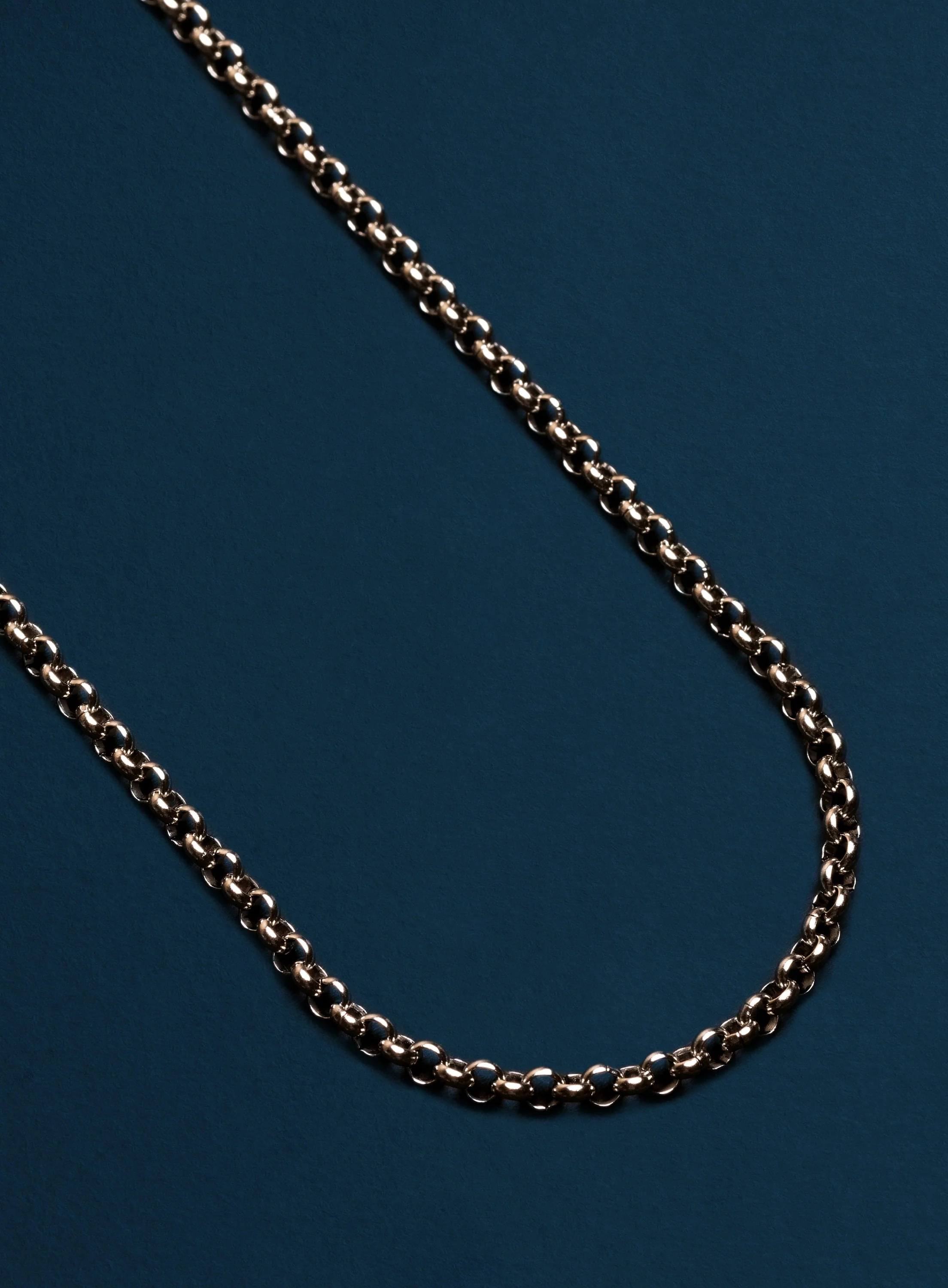 Waterproof 4mm Large Rolo Stainless Steel Chain for Men - Image 5