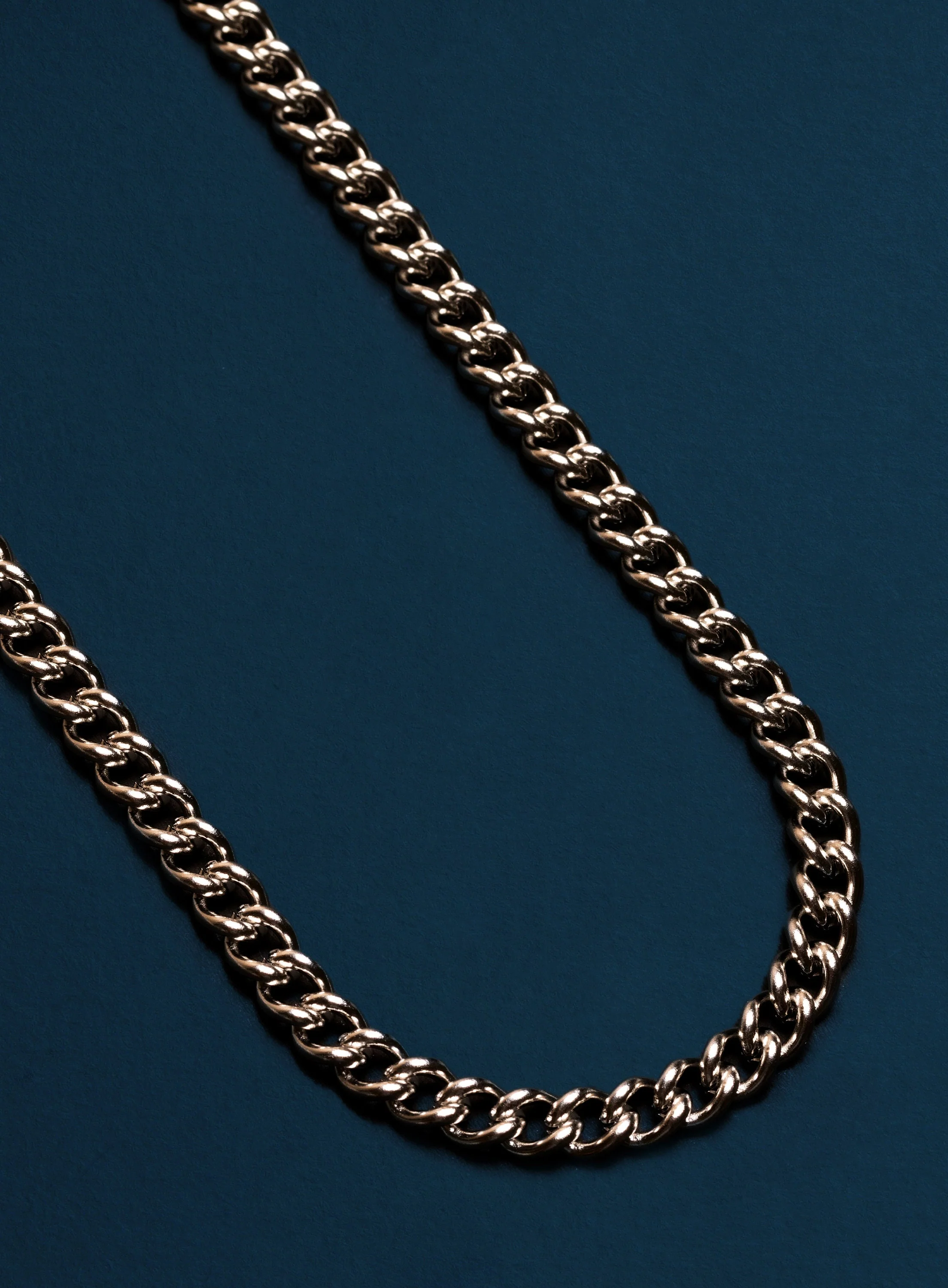 Waterproof 7mm Thick Curb Style link chain for men - Image 4