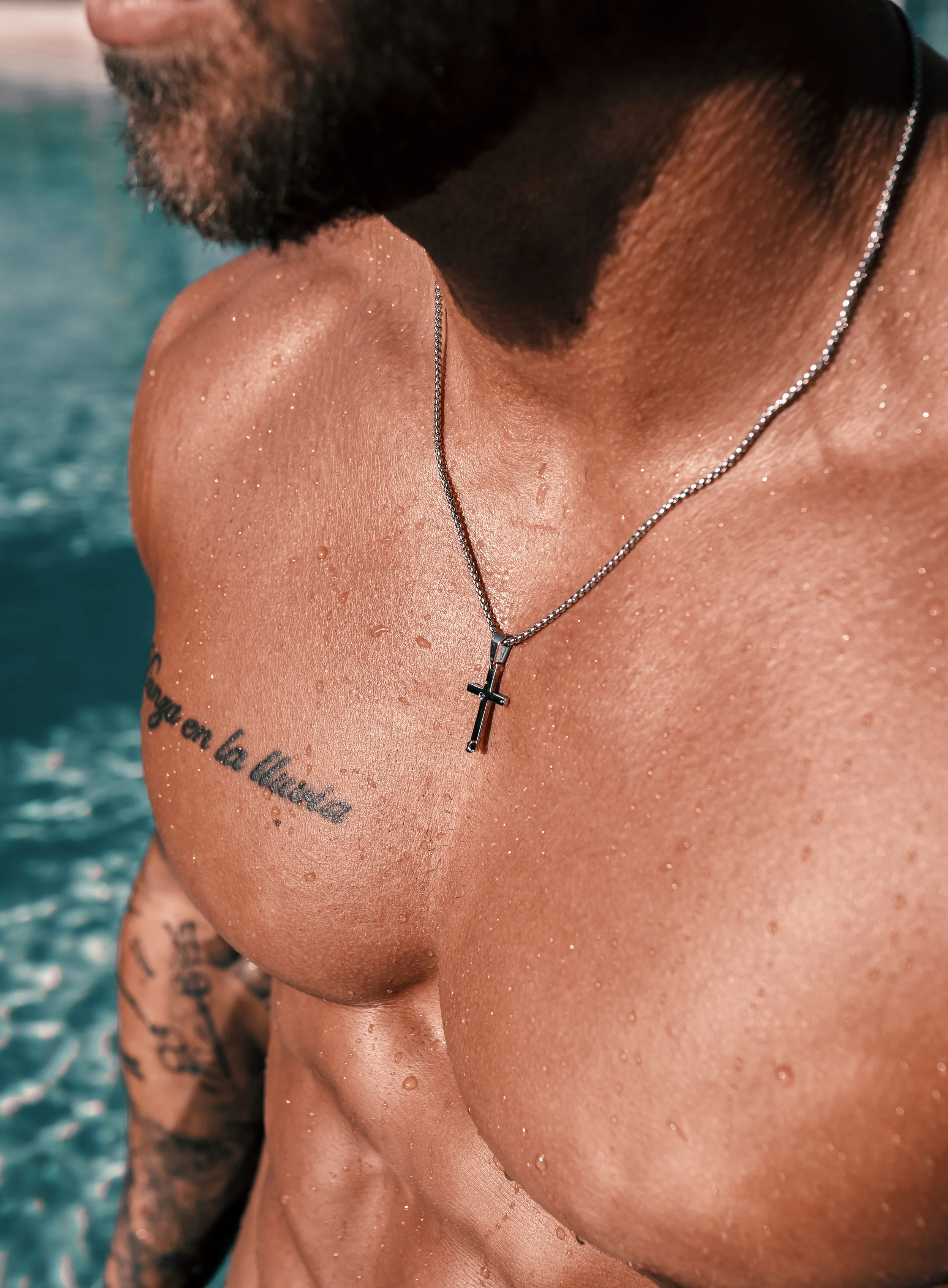 Waterproof Men's Medium Cross Necklace - Image 3
